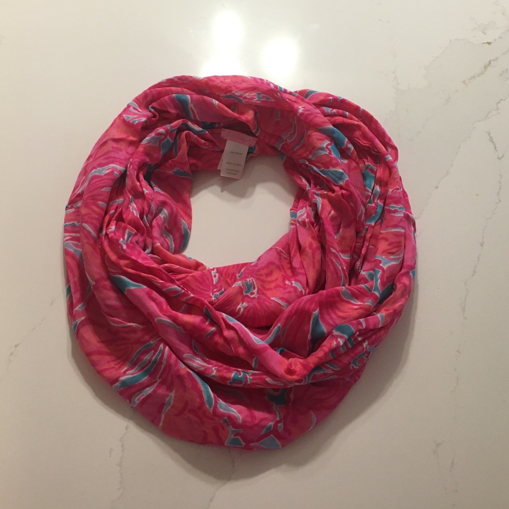 Lilly Pulitzer Riley Infinity Loop scarf